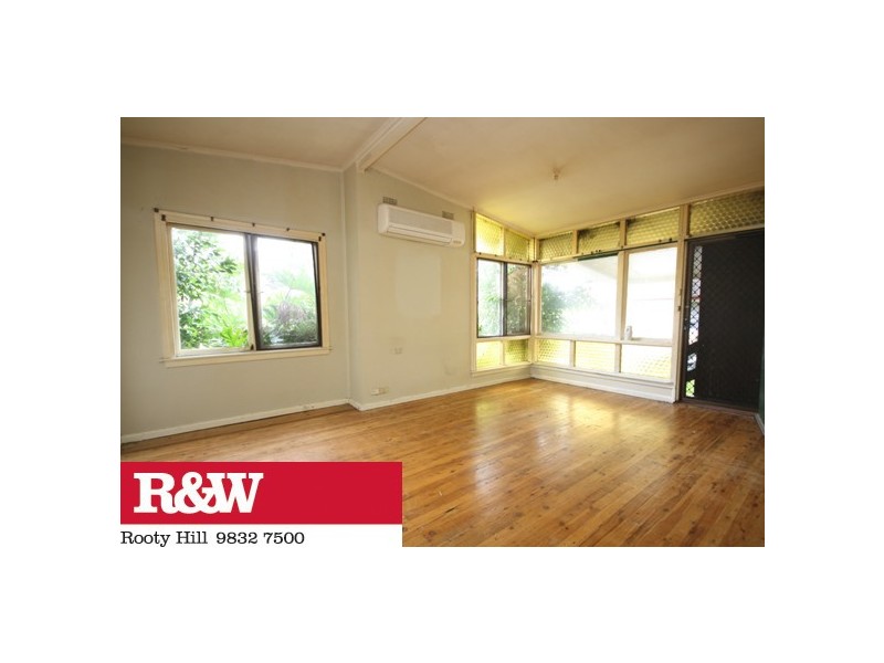 31 Leyte Avenue, Lethbridge Park NSW 2770