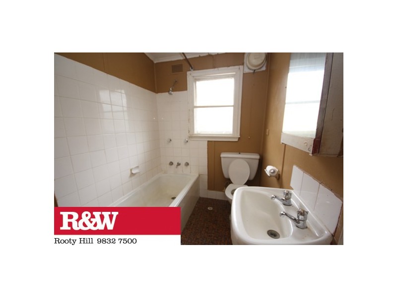 31 Leyte Avenue, Lethbridge Park NSW 2770