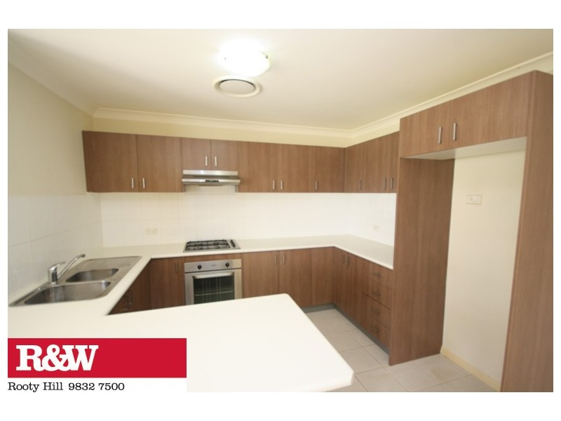 9 Bond Place, Oxley Park NSW 2760