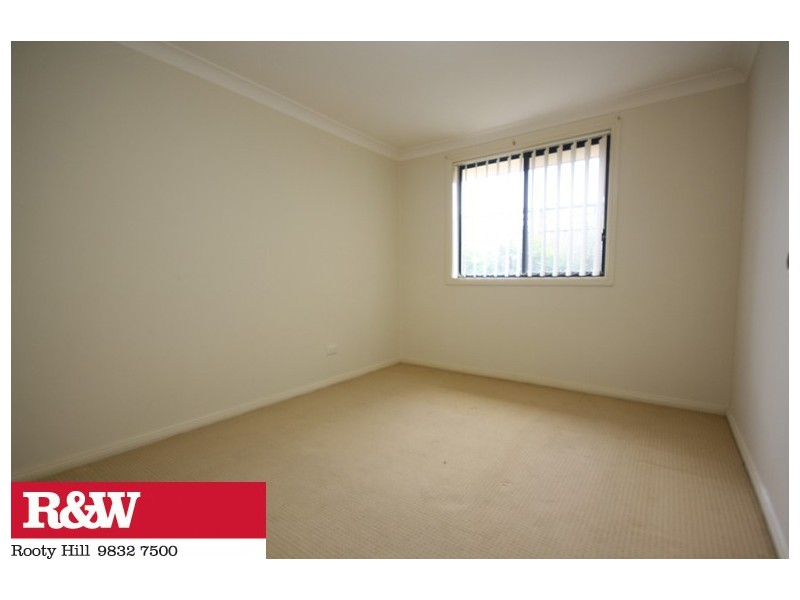 9 Bond Place, Oxley Park NSW 2760