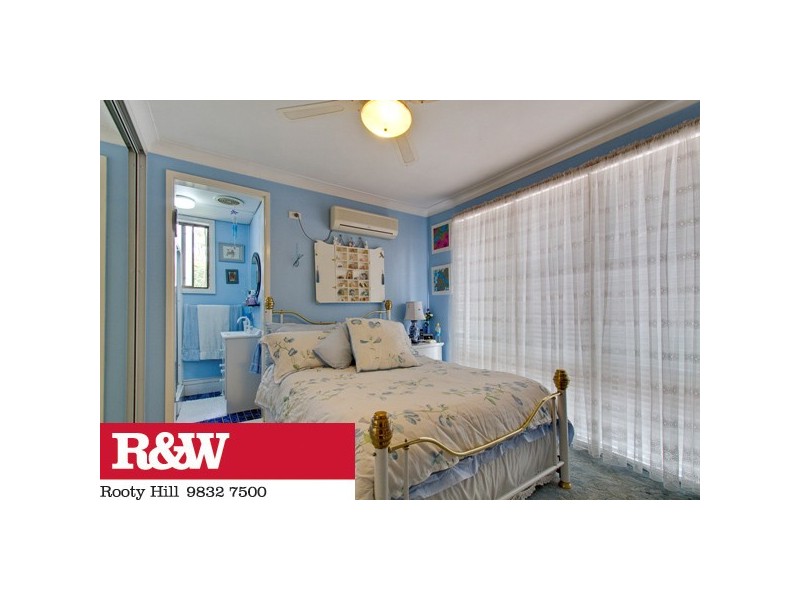 242 Woodstock Avenue, Whalan NSW 2770