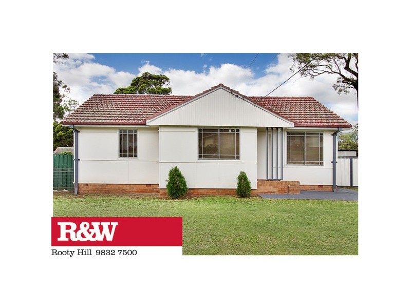 11 Rotorua Street, Lethbridge Park NSW 2770