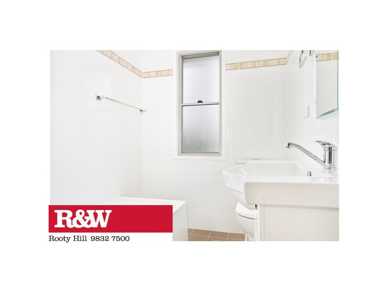 11 Rotorua Street, Lethbridge Park NSW 2770