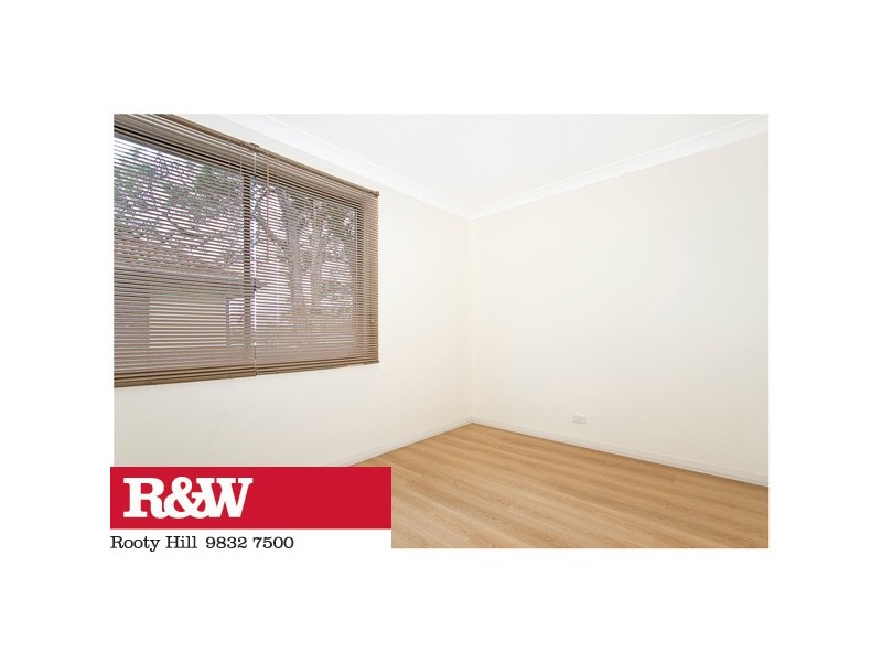 11 Rotorua Street, Lethbridge Park NSW 2770