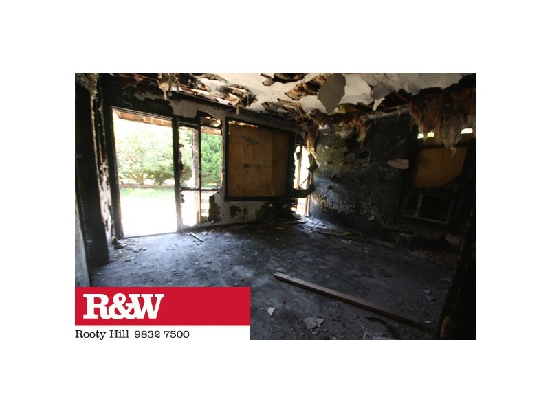 60 Lucena Crescent, Lethbridge Park NSW 2770