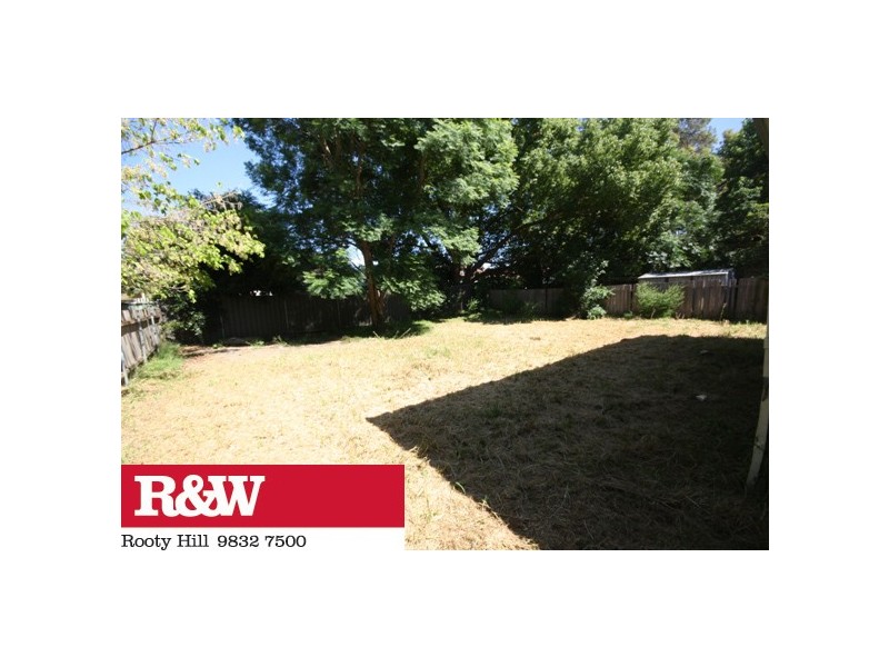 60 Lucena Crescent, Lethbridge Park NSW 2770