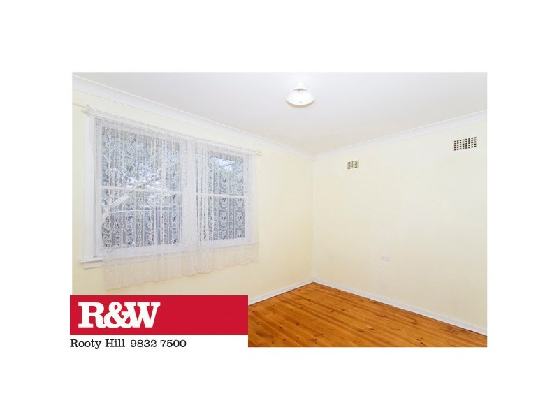 4 Dufek Place, Tregear NSW 2770