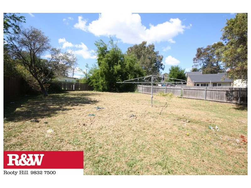 5 Gauss Place, Tregear NSW 2770