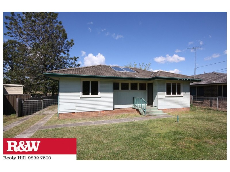 90 Wilkes Crescent, Tregear NSW 2770