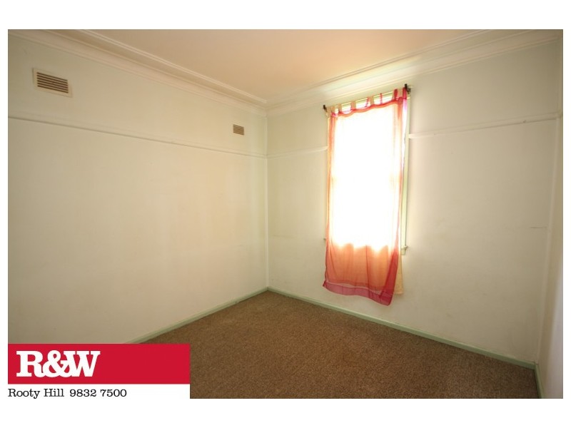 16 Warrego Street, North St Marys NSW 2760