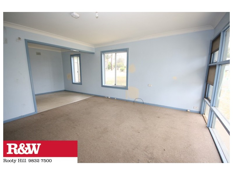 2 Kiwi Place, Lethbridge Park NSW 2770