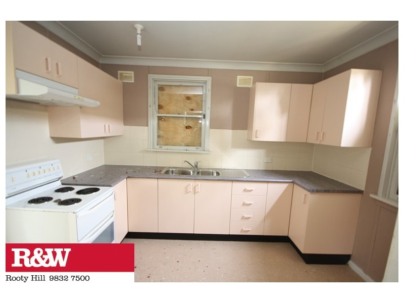 44 Tarawa Road, Lethbridge Park NSW 2770