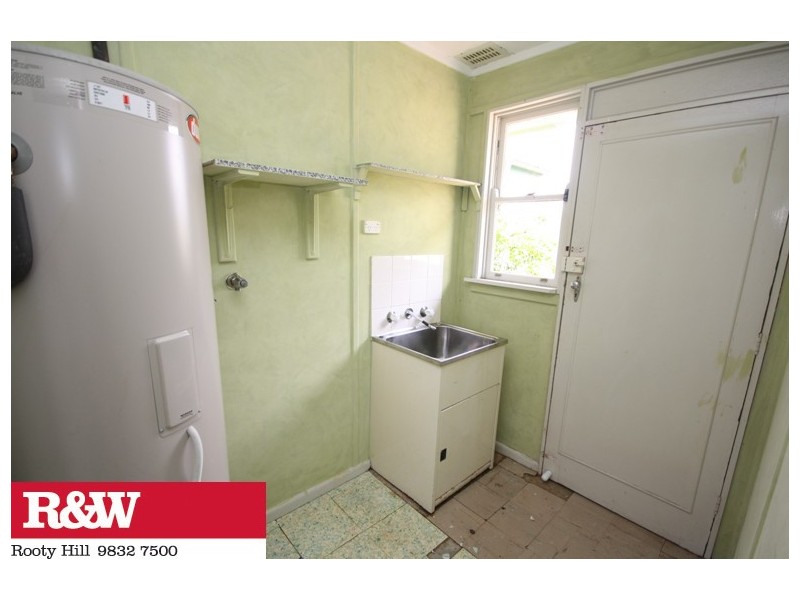 44 Tarawa Road, Lethbridge Park NSW 2770