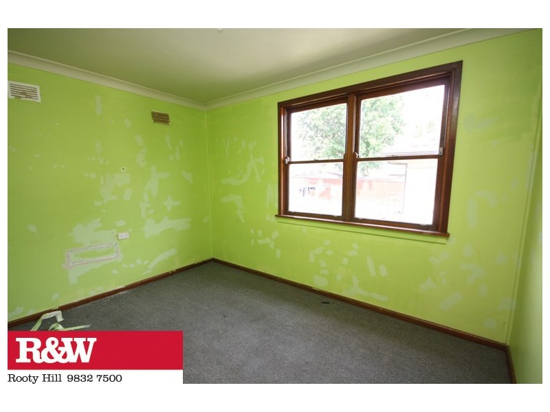 6 Tairora Street, Whalan NSW 2770