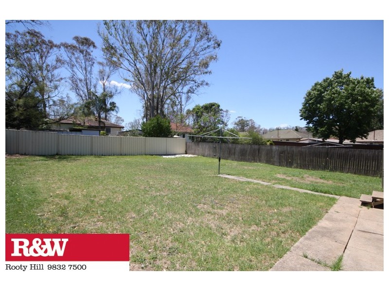 6 Tairora Street, Whalan NSW 2770