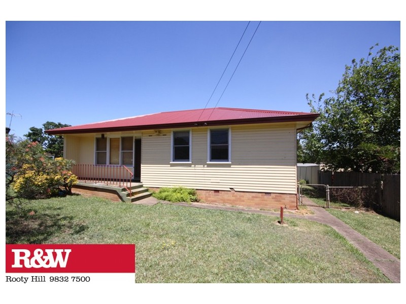 78 Gasmata Crescent, Whalan NSW 2770