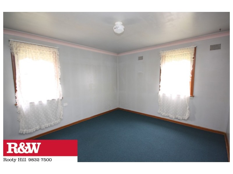 23 Palmyra Avenue, Lethbridge Park NSW 2770