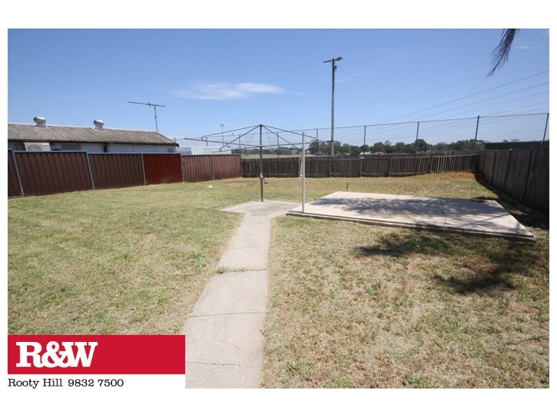 8 Franklin Crescent, Blackett NSW 2770