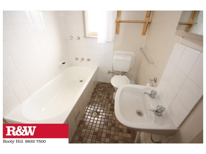 42 Eton Road, Cambridge Park NSW 2747