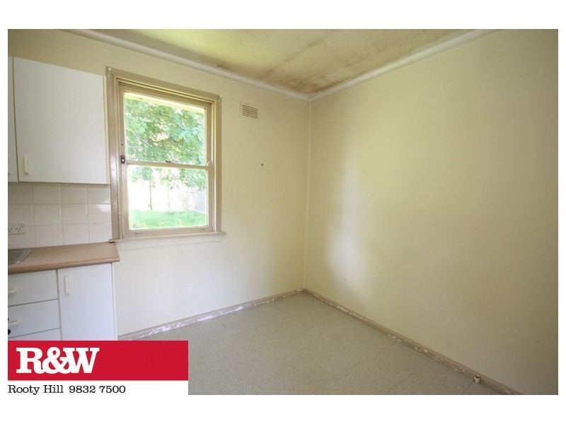 8 Cedar Crescent, North St Marys NSW 2760