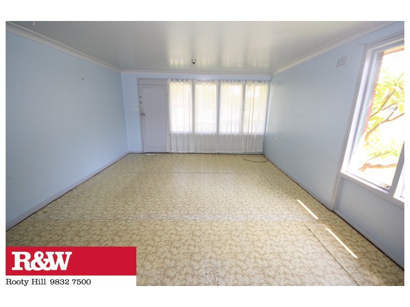 24 Livingston Avenue, Dharruk NSW 2770