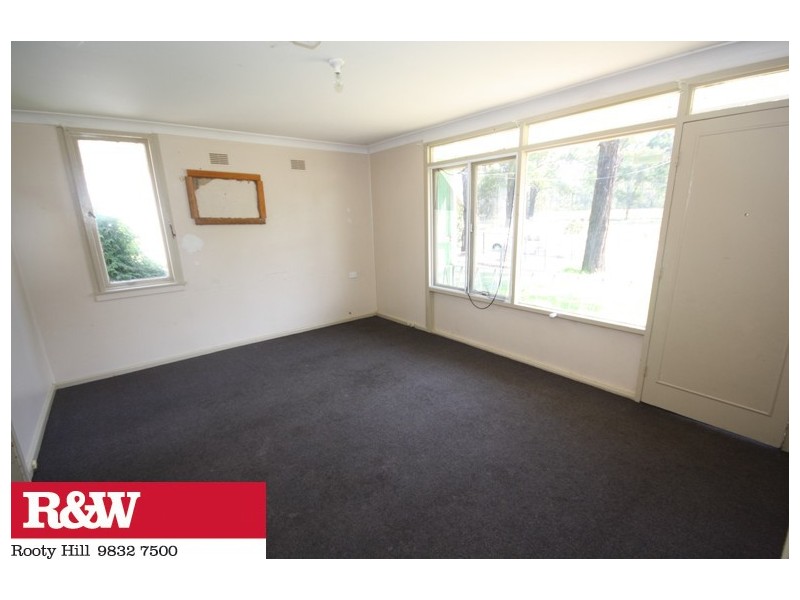 19 Forrester Road, Lethbridge Park NSW 2770