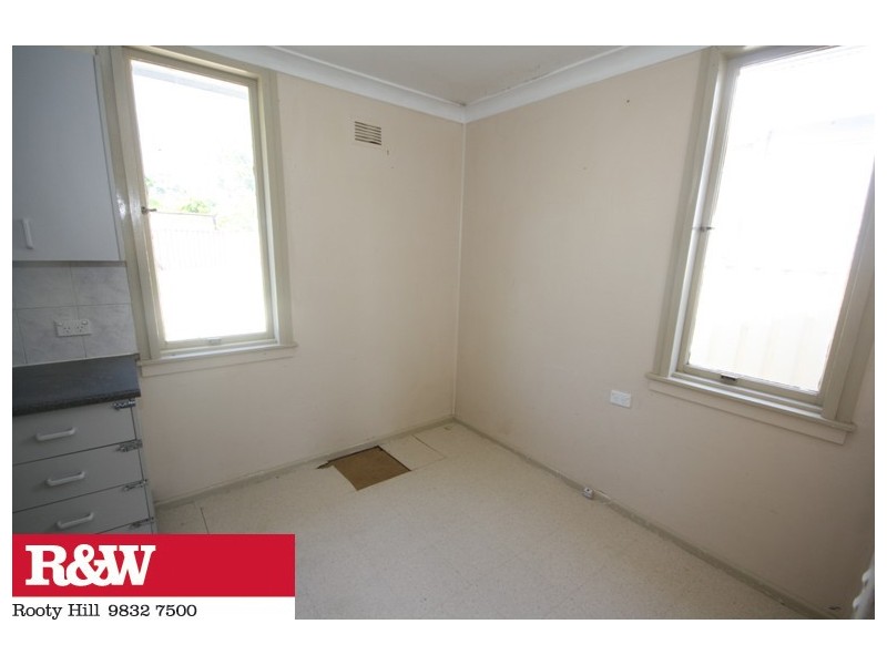 19 Forrester Road, Lethbridge Park NSW 2770