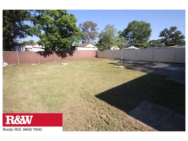 19 Forrester Road, Lethbridge Park NSW 2770