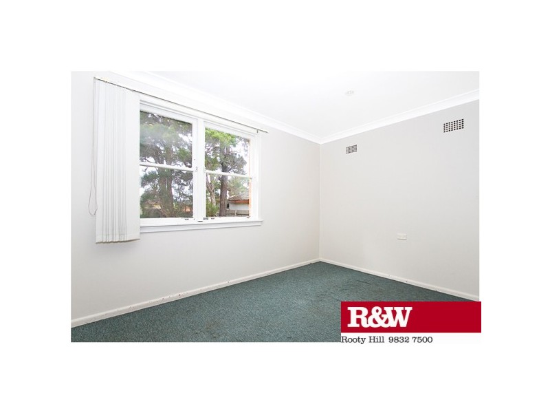 19 Manila Road, Lethbridge Park NSW 2770