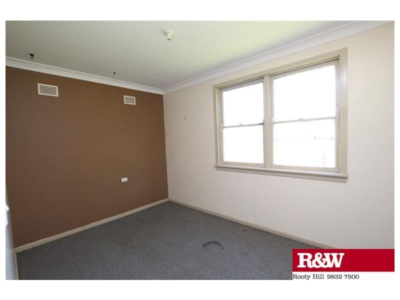 6 Law Crescent, Tregear NSW 2770