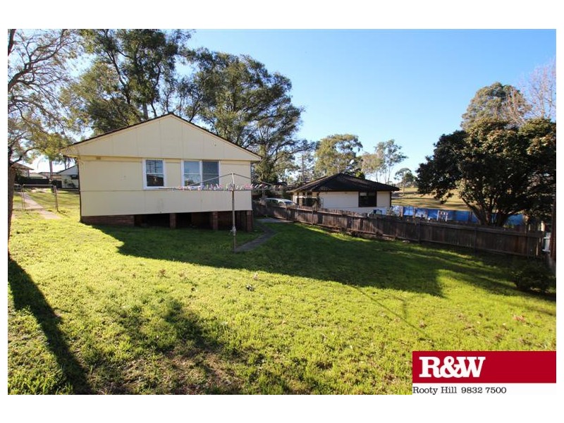 6 Law Crescent, Tregear NSW 2770