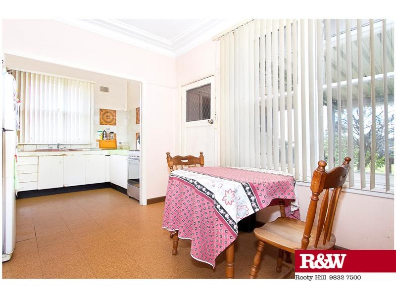 15 Montrose Street, Quakers Hill NSW 2763