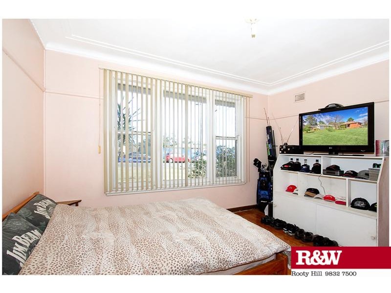 15 Montrose Street, Quakers Hill NSW 2763