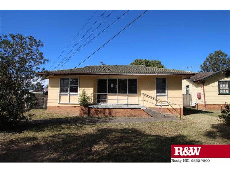 42 Niland Crescent, Blackett NSW 2770