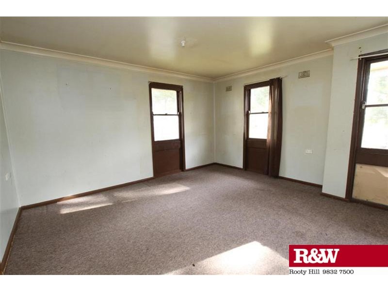 42 Niland Crescent, Blackett NSW 2770