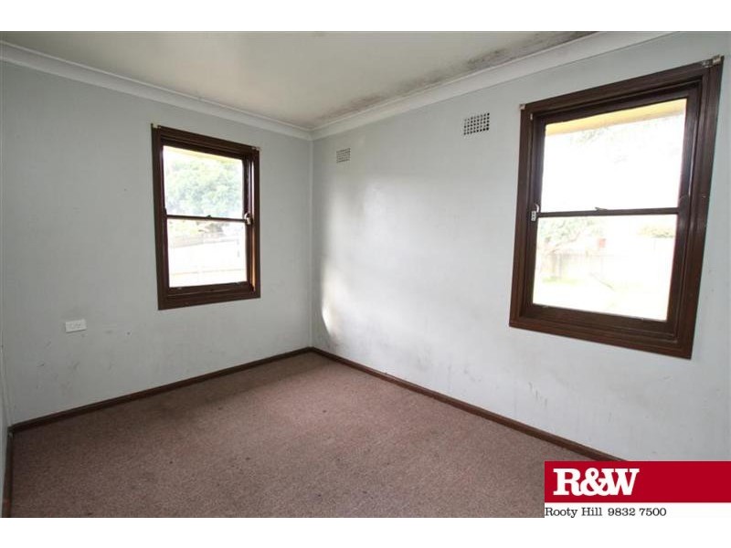 42 Niland Crescent, Blackett NSW 2770