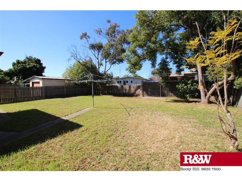 42 Niland Crescent, Blackett NSW 2770