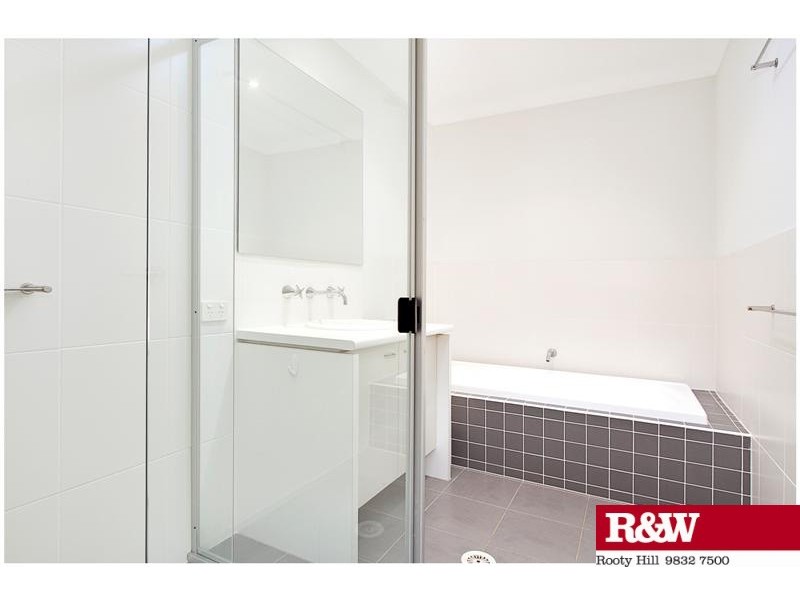 20 Montefiore Avenue, West Hoxton NSW 2171