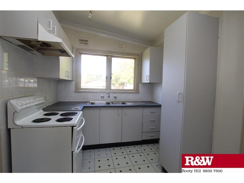 52 Sandakan Crescent, Lethbridge Park NSW 2770