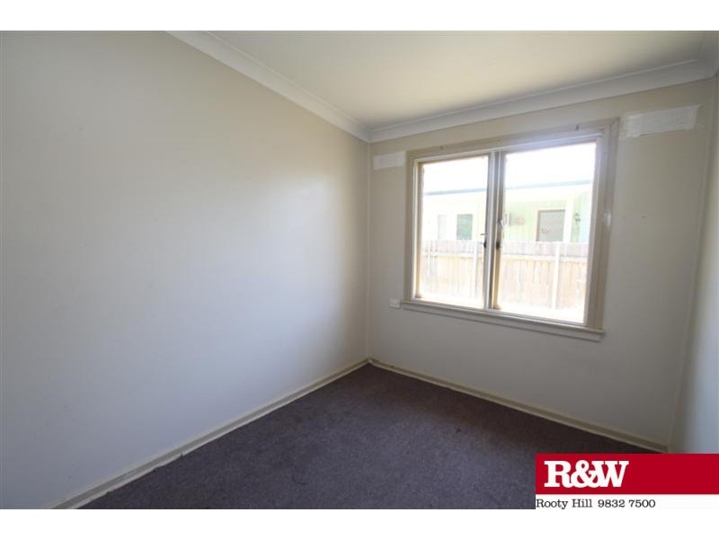 52 Sandakan Crescent, Lethbridge Park NSW 2770