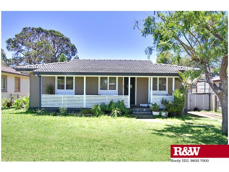 27 Manila Road, Lethbridge Park NSW 2770