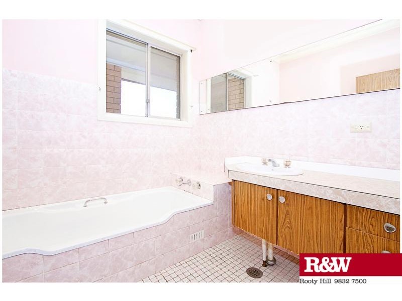 10 Australia Street, St Marys NSW 2760