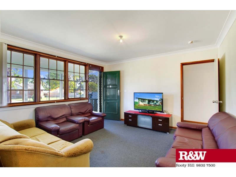 44 Tarawa Road, Lethbridge Park NSW 2770