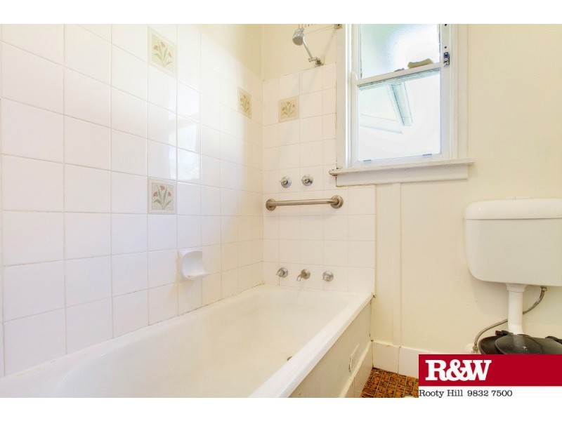 44 Tarawa Road, Lethbridge Park NSW 2770