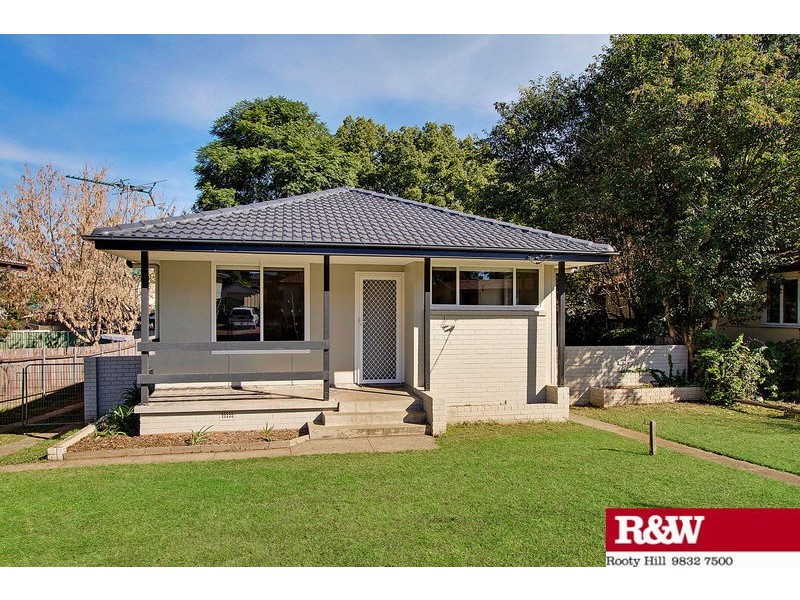 60 Lucena Crescent, Lethbridge Park NSW 2770