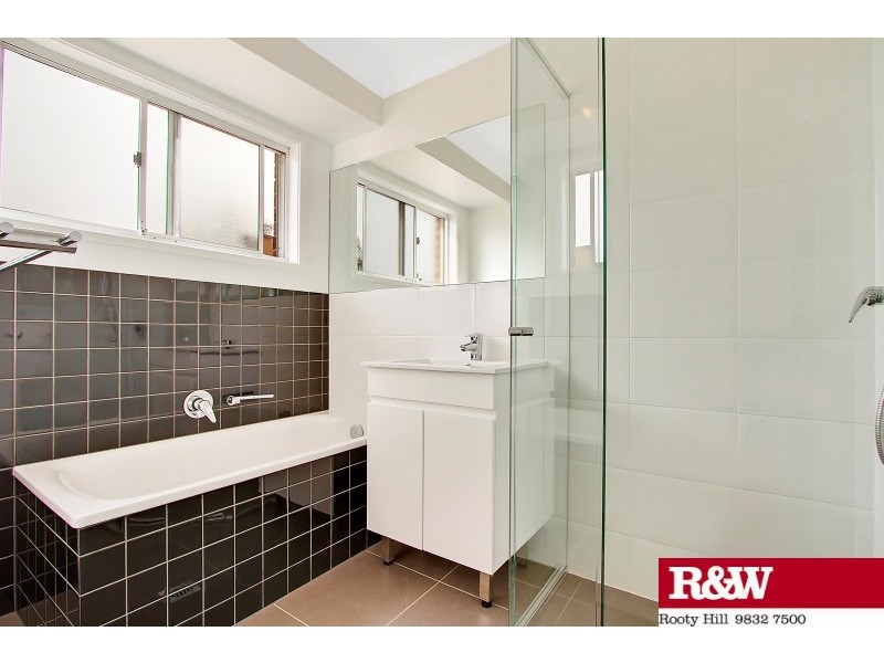 4 Hoffman Place, Oakhurst NSW 2761