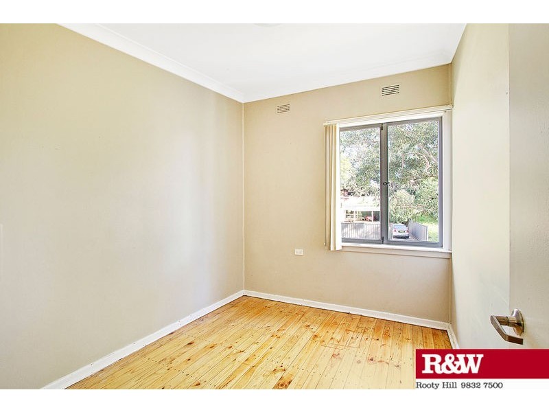 9 Kista Dan Avenue, Tregear NSW 2770