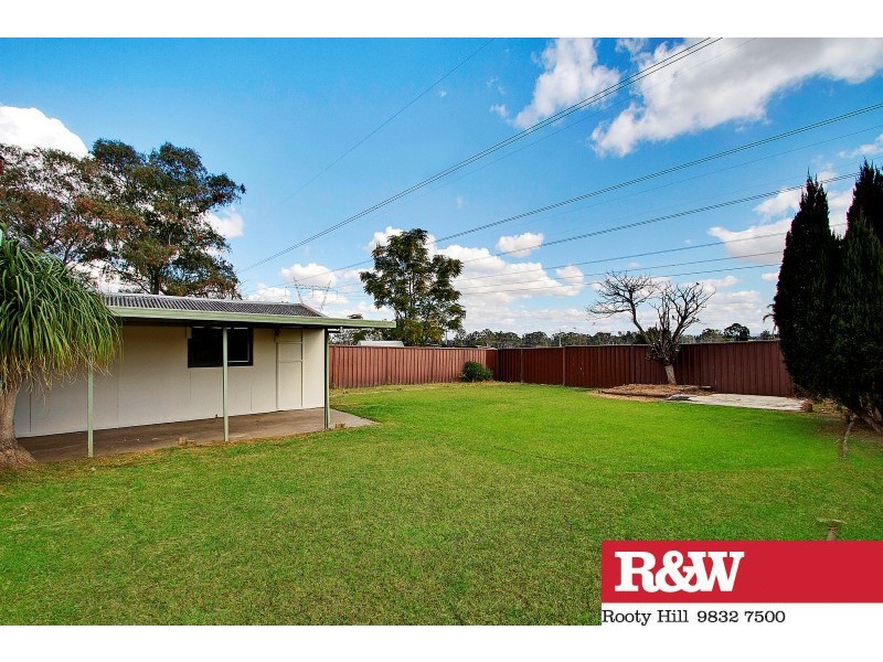 10 Finisterre Avenue, Whalan NSW 2770