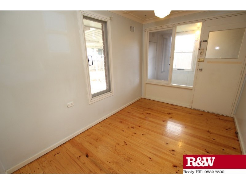 33 Captain Cook Drive, Willmot NSW 2770