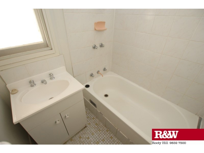 33 Captain Cook Drive, Willmot NSW 2770